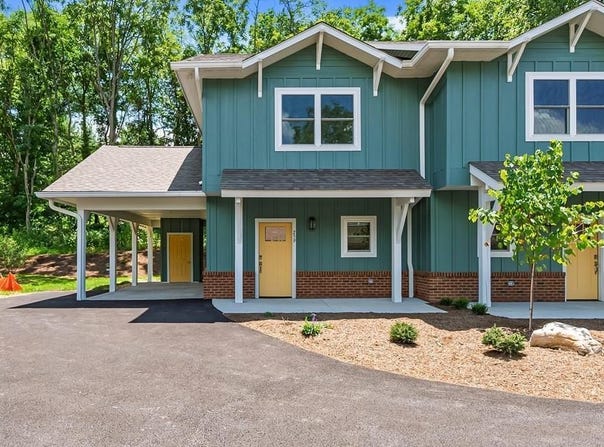 259 N Church St, Marion, VA 24354