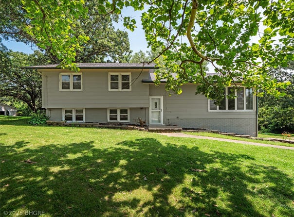 1256 Illinois Drive, Knoxville, IA 50138