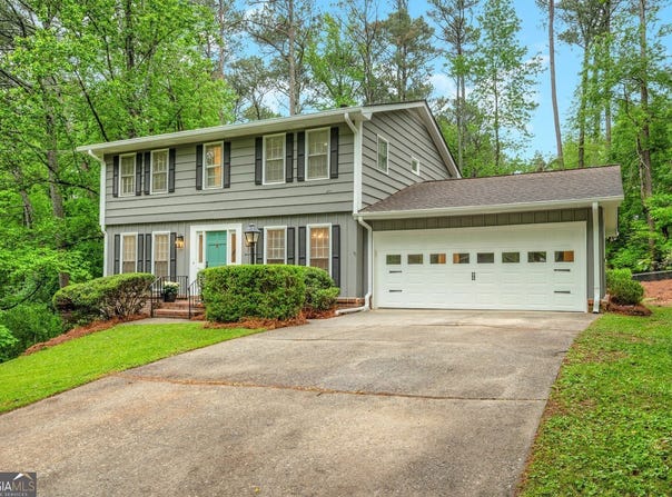 4536 Mountain Creek, Roswell, GA 30075