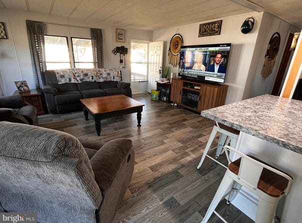 8955 BREINIG RUN CIRCLE, BREINIGSVILLE, PA 18031