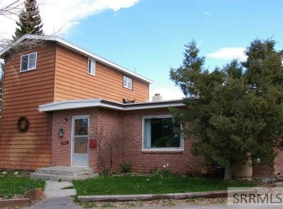 348 N Idaho Avenue, Arco, ID 83213