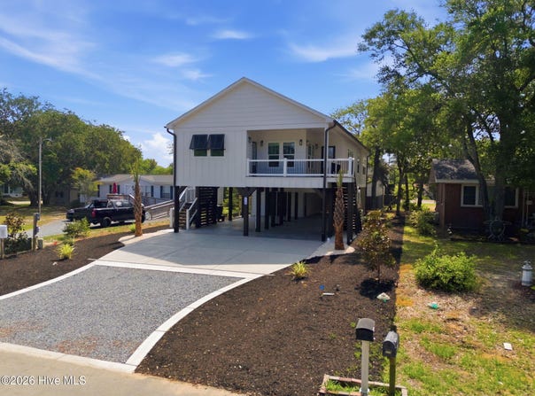 112 NE 65th Street, Oak Island, NC 28465