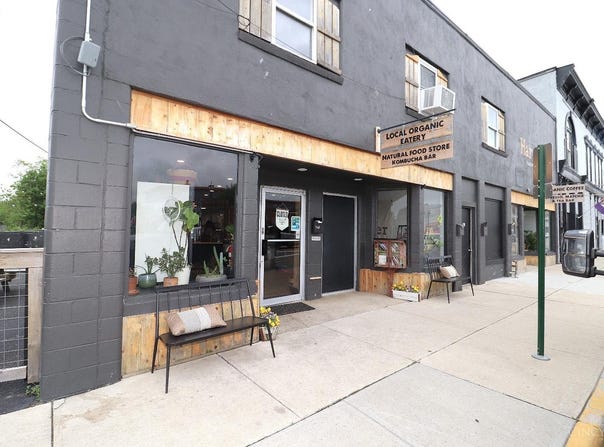 136 Broadway Street, Blanchester, OH 45107