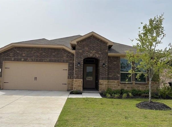 1917 JACKSON Street, Cleburne, TX 76033