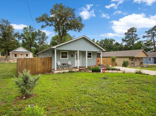 215 HULL ST, Gladewater, TX 75647