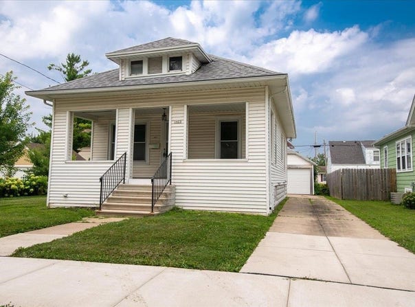 1423 WISCONSIN Street, OSHKOSH, WI 54901
