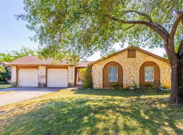 2104 Old West PL, Round Rock, TX 78681