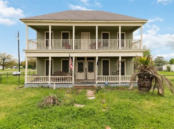 203 Grover ST, Ellinger, TX 78938