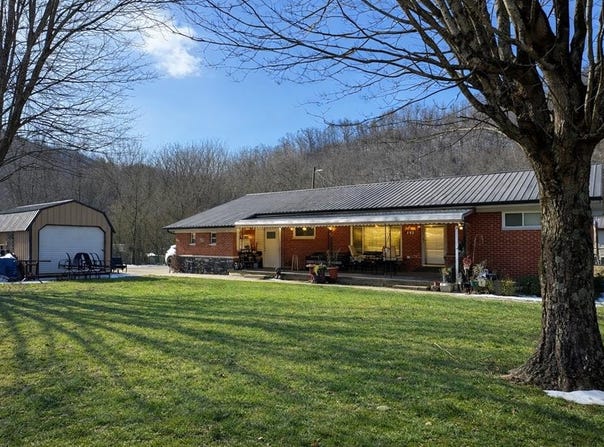 143 Taylor Loop, Prestonsburg, KY 41653