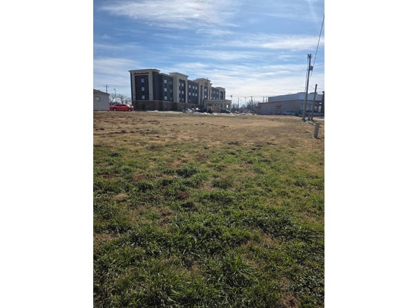 422 Downs Ave, Woodward, OK 73801
