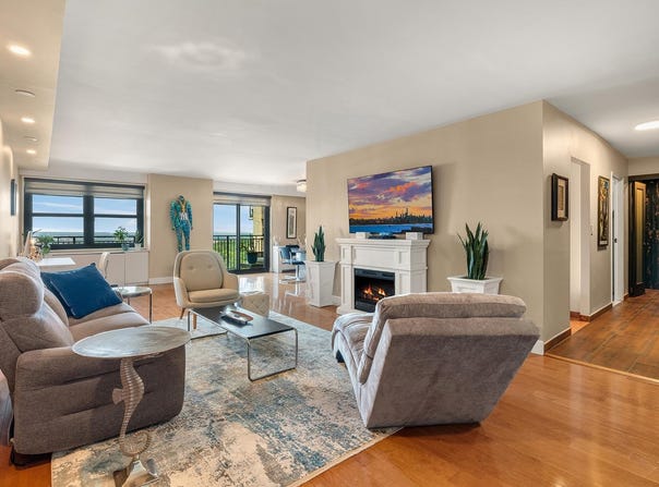 7855 BLVD EAST, North Bergen, NJ 07047