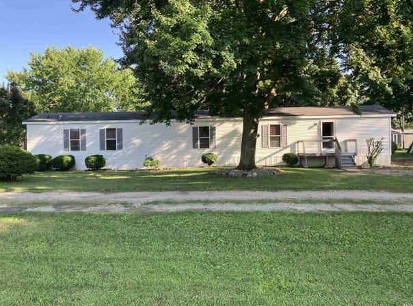 15 Lane 420 Jimmerson Lake, Fremont, IN 46737