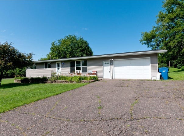 704 S Wisconsin Avenue, Rice Lake, WI 54868
