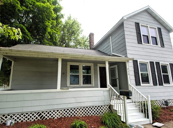 416 CAROLINE Street, NEENAH, WI 54956