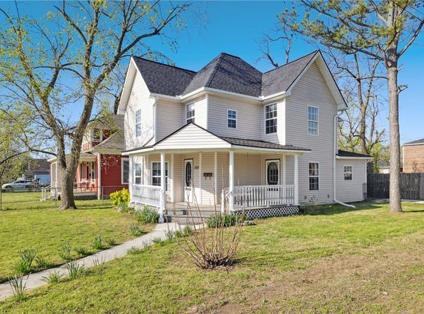 1002 S Arkansas Street, Rogers, AR 72756