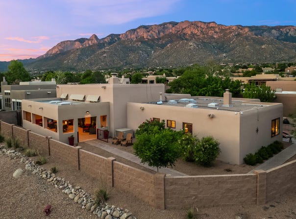 2750 CLIFFROSE Drive NE, Albuquerque, NM 87122