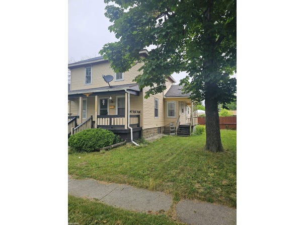1113 Griswold, Port Huron, MI 48060