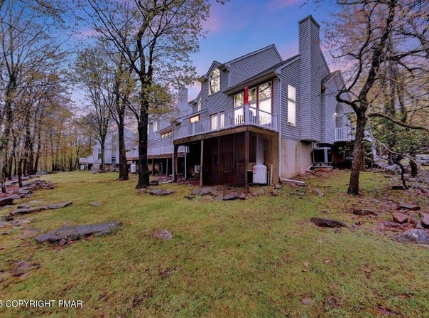 52 Laurelwoods Drive, Lake Harmony, PA 18624
