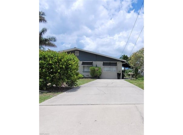9 Pelican, NAPLES, FL 34113