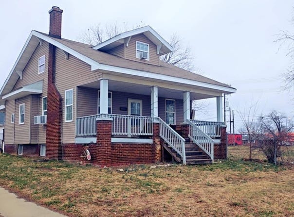 510 W Fackney, Carmi, IL 62821