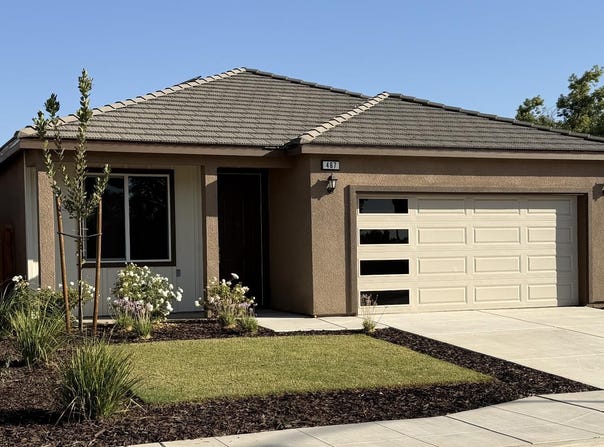 467 Gibson Avenue, Clovis, CA 93612