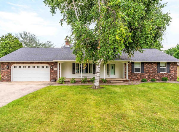 4812 W WILDFLOWER Lane, APPLETON, WI 54914