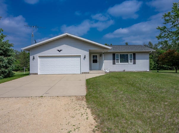N4362 25th Avenue, Mauston, WI 53948