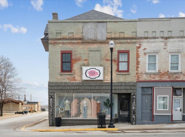 101 W 1st Avenue, Cascade, IA 52033