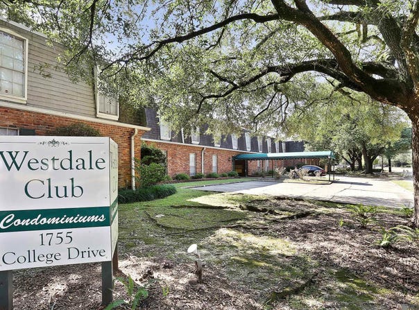 1755 College Dr, Baton Rouge, LA 70808