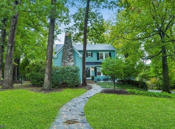 30 Myrtle Ave, Summit City, NJ 07901-3480