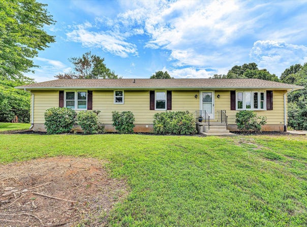 7089 Goodview RD, Goodview, VA 24095