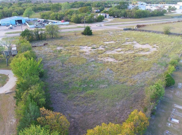 N Waco Street, Hillsboro, TX 76645