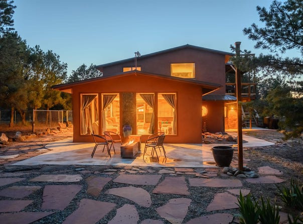 438 Carson Road S, Carson, NM 87517