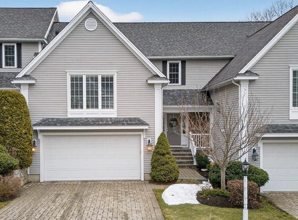 3 Caileigh Ct, Andover, MA 01810