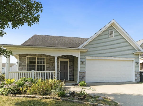 307 Chisholm Place, Fort Wayne, IN 46825