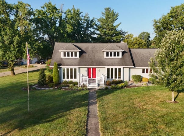 28 Park Lane, Fairfield, IL 62837
