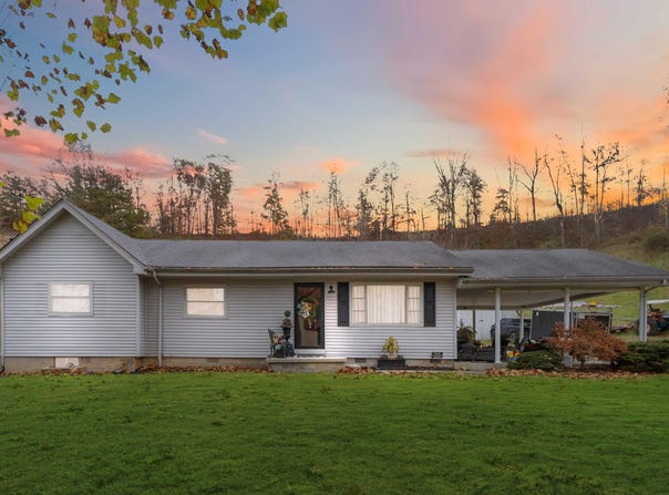 989 East State Highway 1376, East Bernstadt, KY 40729