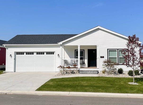 1656 Pond Circle, Petoskey, MI 49770