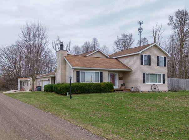 8368 N 46th Street, Augusta, MI 49012