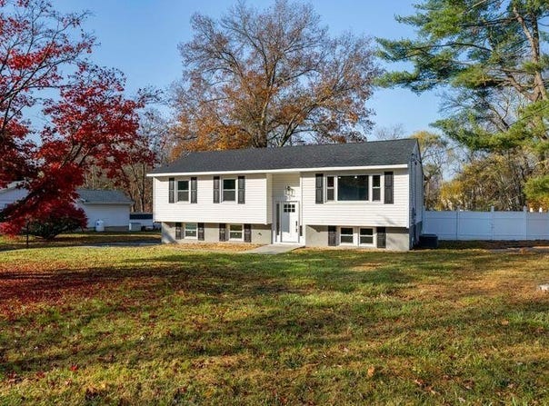 33 Whiteford Drive, Pleasant Valley, NY 12569