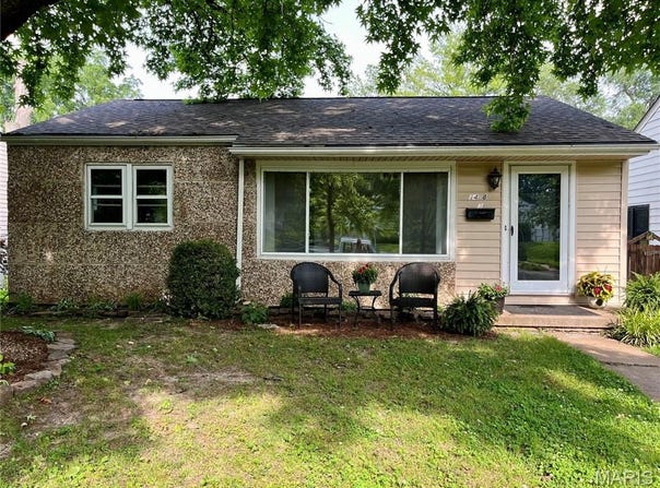 1438 Sproule Ave, St Louis, MO 63139