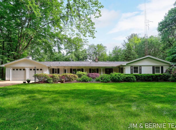 8518 146th Avenue, West Olive, MI 49460