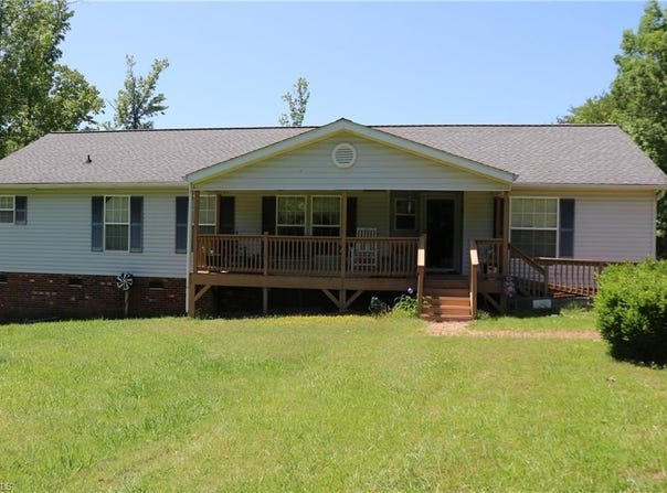 2615 Solomon Lea Road, Leasburg, NC 27291