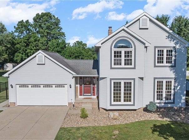 4216 MEADOW WOOD LANE, UNIONTOWN, OH 44685