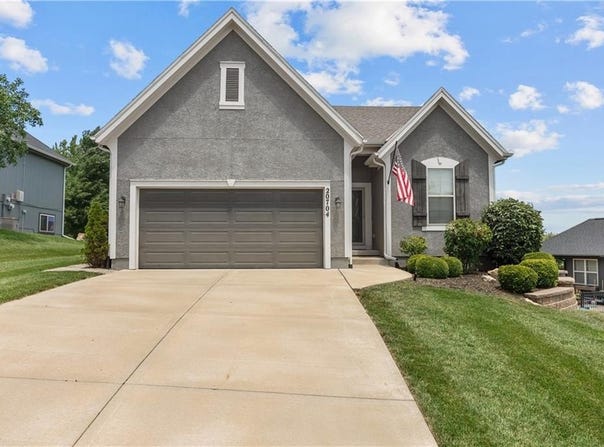 20704 W 72nd Terrace, Shawnee, KS 66218
