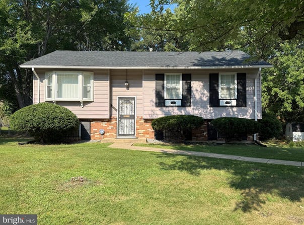 8700 REICHER STREET, HYATTSVILLE, MD 20785