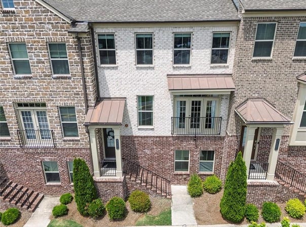 416 Montclair Court, Woodstock, GA 30188