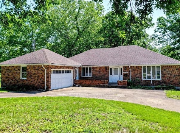 14121 S Haven Road, Grandview, MO 64030