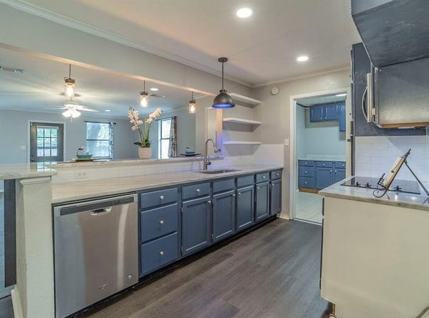 604 SE 27th Avenue, Mineral Wells, TX 76067