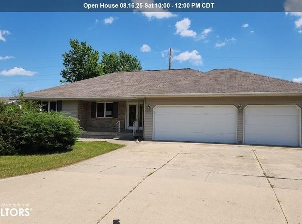 1410 N 24th Street, Clear Lake, IA 50428
